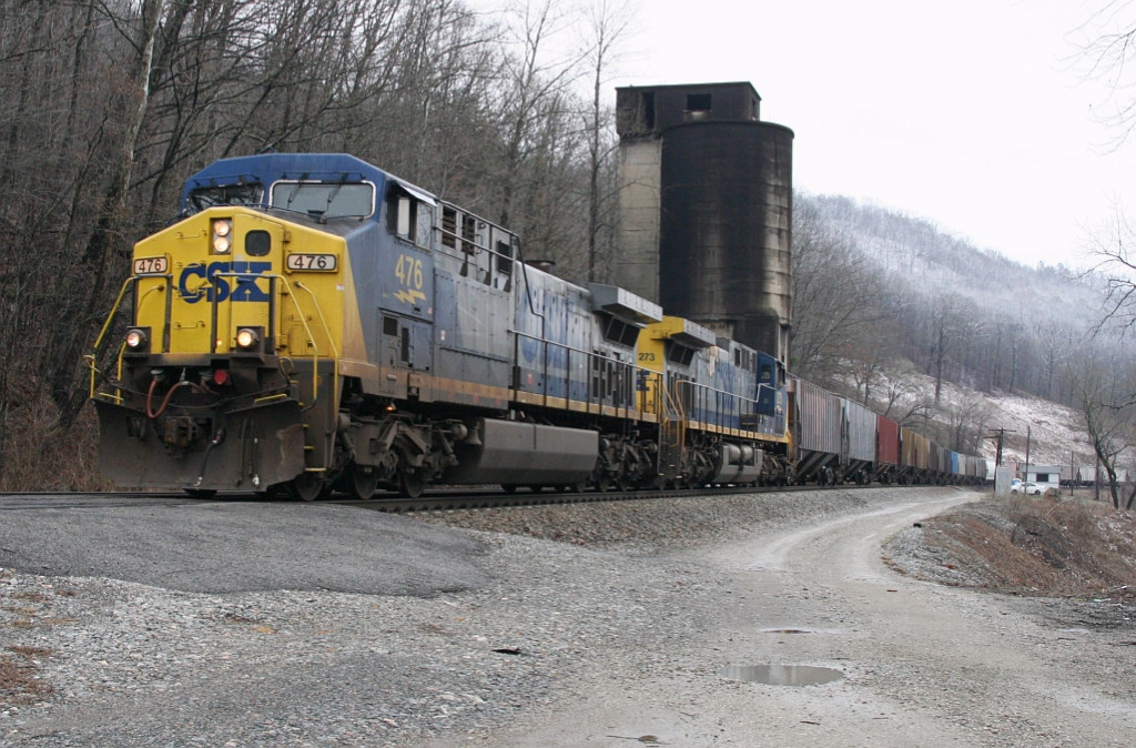 CSX NB grain 